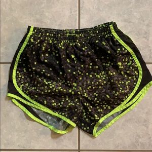 Nike Tempo Shorts - M - Brown Green